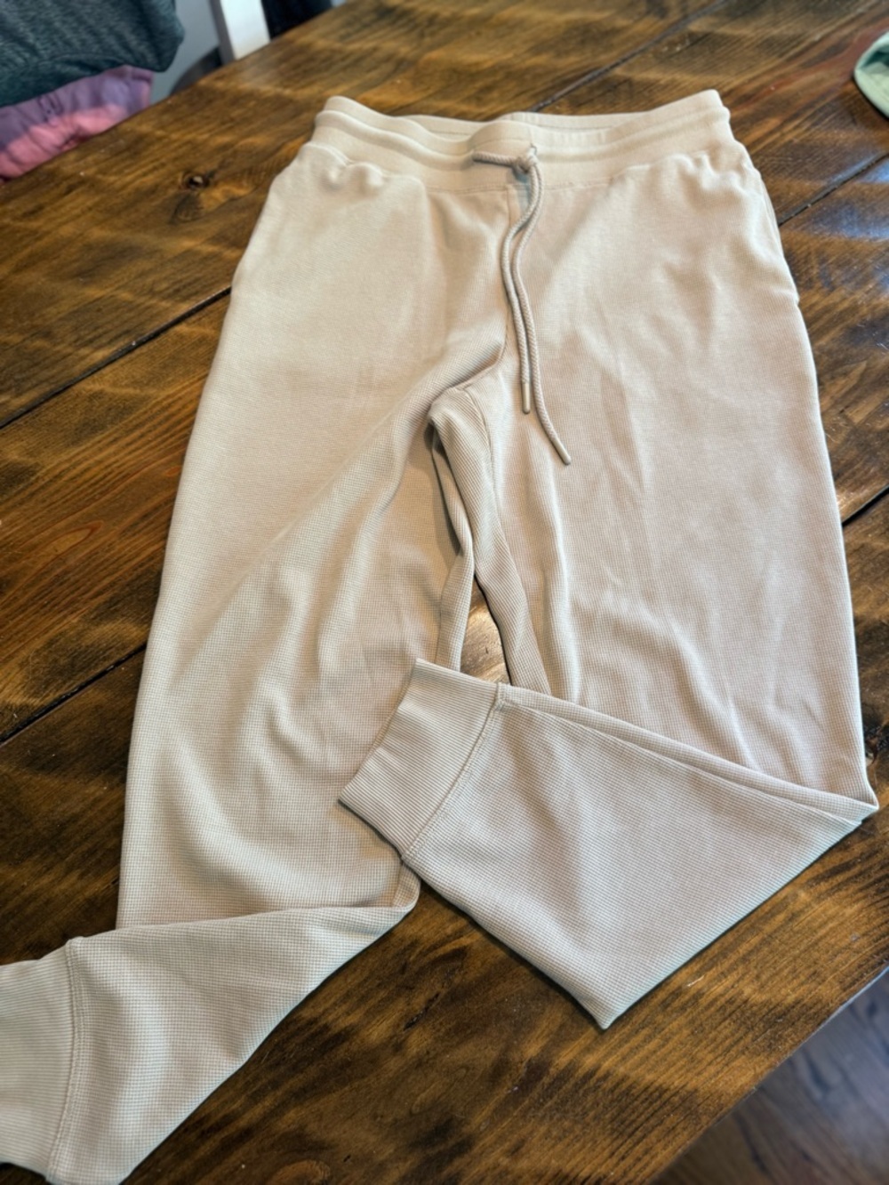 Max & Mia Women's Waffle Knit Joggers. Size small